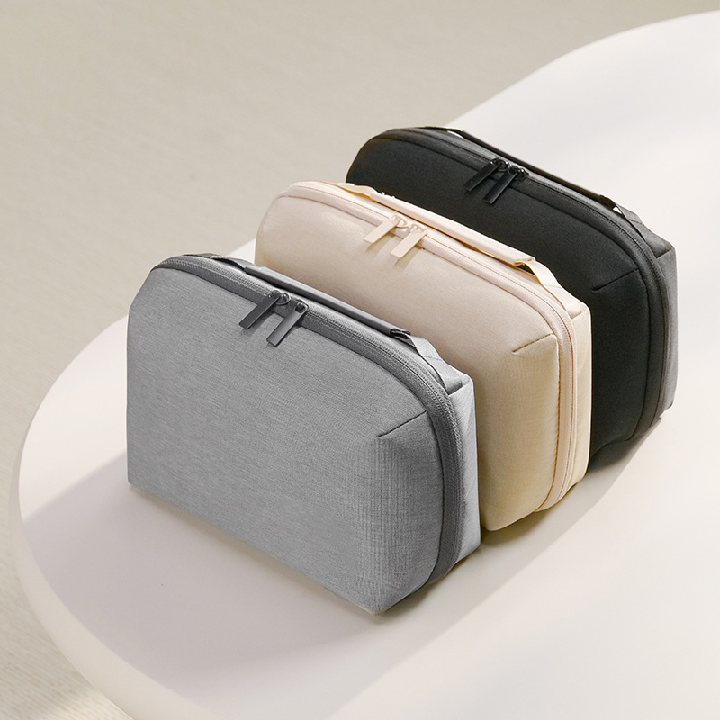 Tech Accessories Travel Case - 방수 전자제품 정리함 여행용 케이스 휴대용
